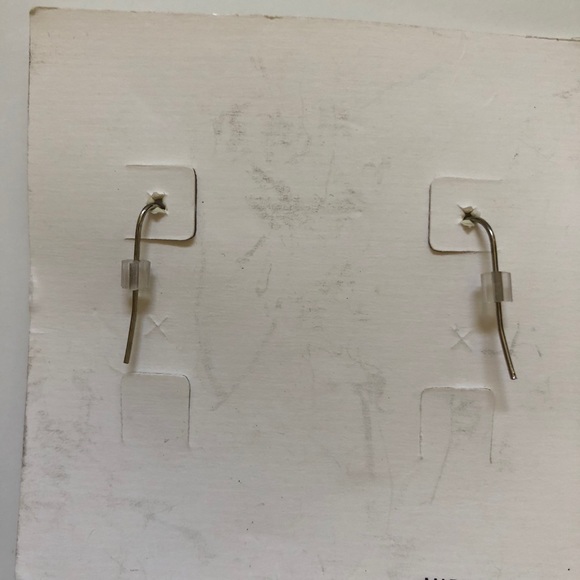 Lia Sophia hanging earrings. - Picture 3 of 5